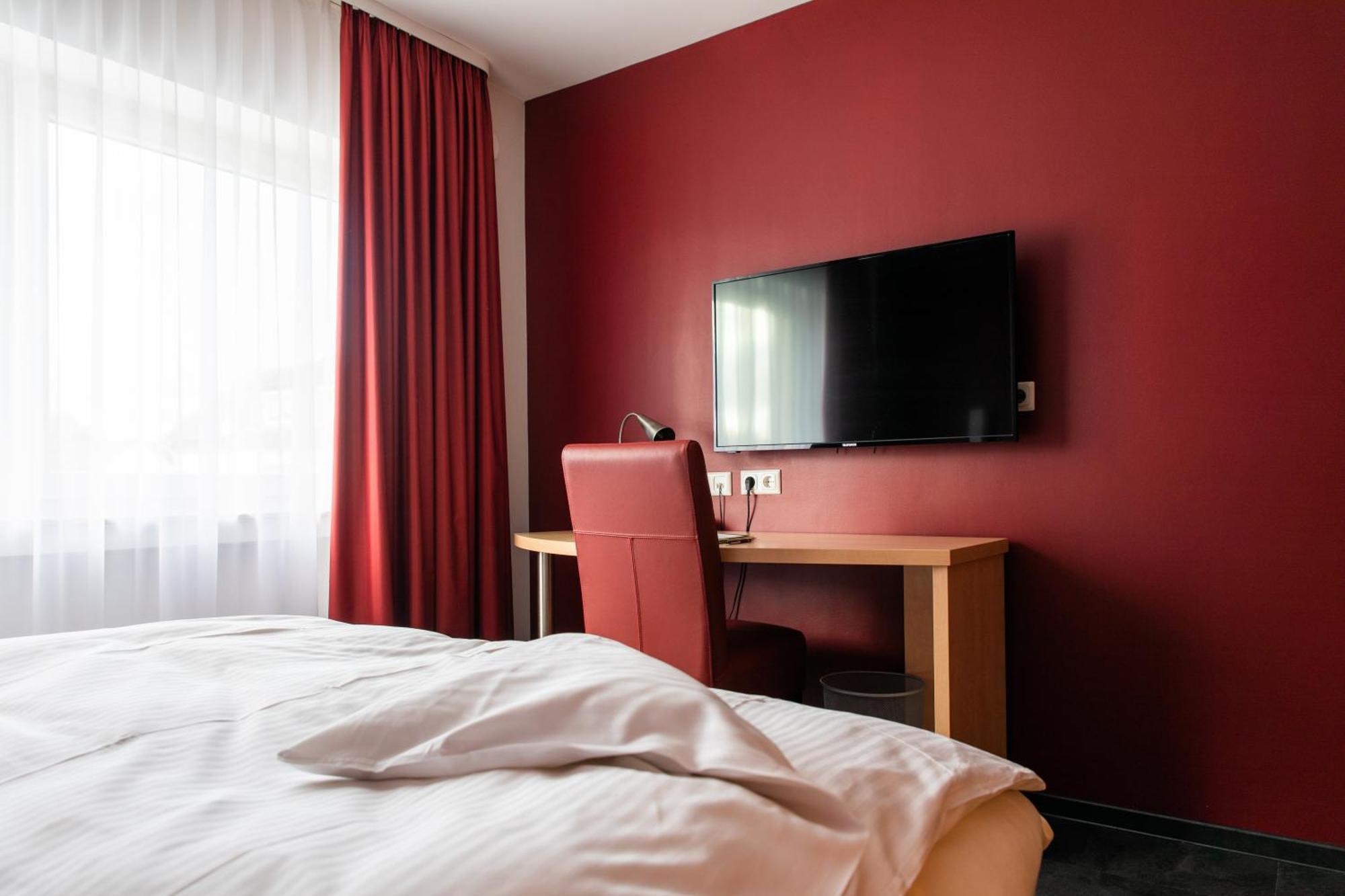 Mein Schlosshotel Heusenstamm Ngoại thất bức ảnh