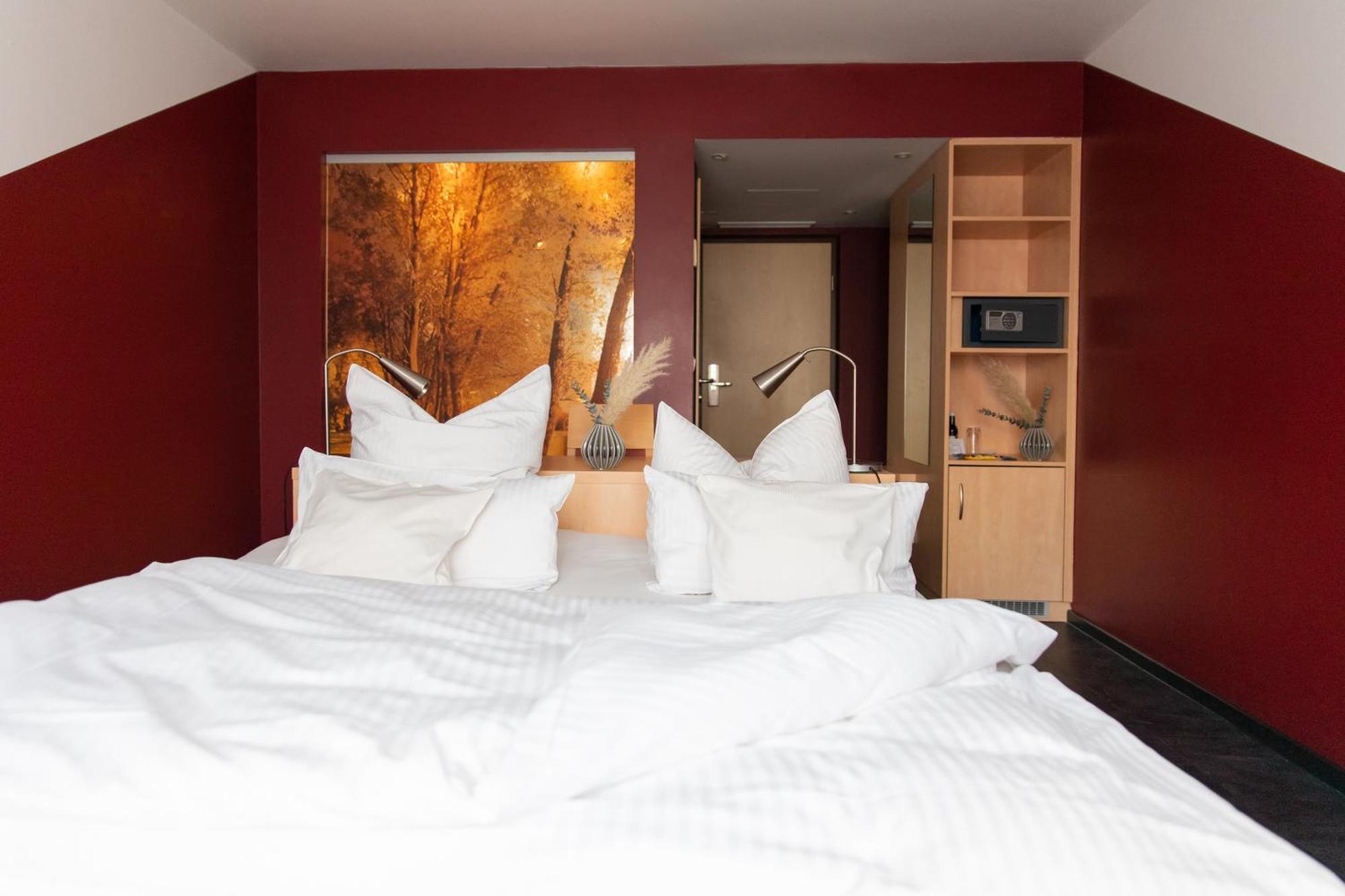 Mein Schlosshotel Heusenstamm Ngoại thất bức ảnh