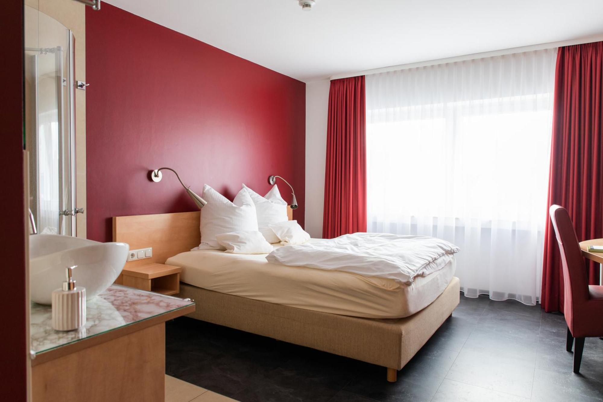 Mein Schlosshotel Heusenstamm Ngoại thất bức ảnh