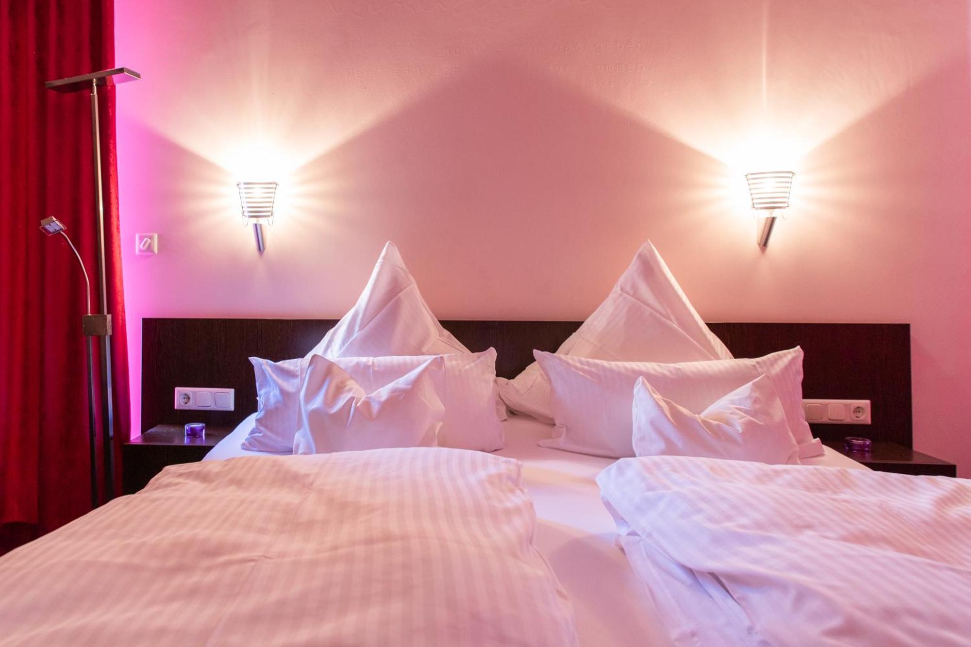 Mein Schlosshotel Heusenstamm Ngoại thất bức ảnh