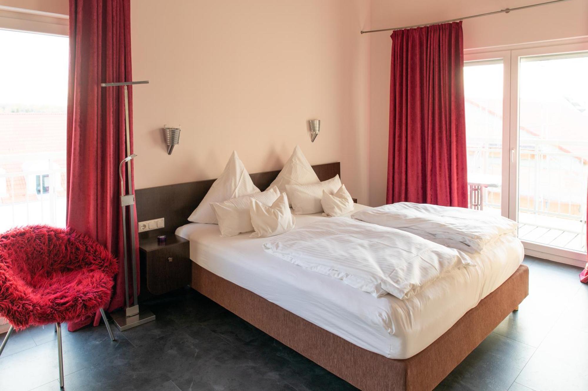 Mein Schlosshotel Heusenstamm Ngoại thất bức ảnh