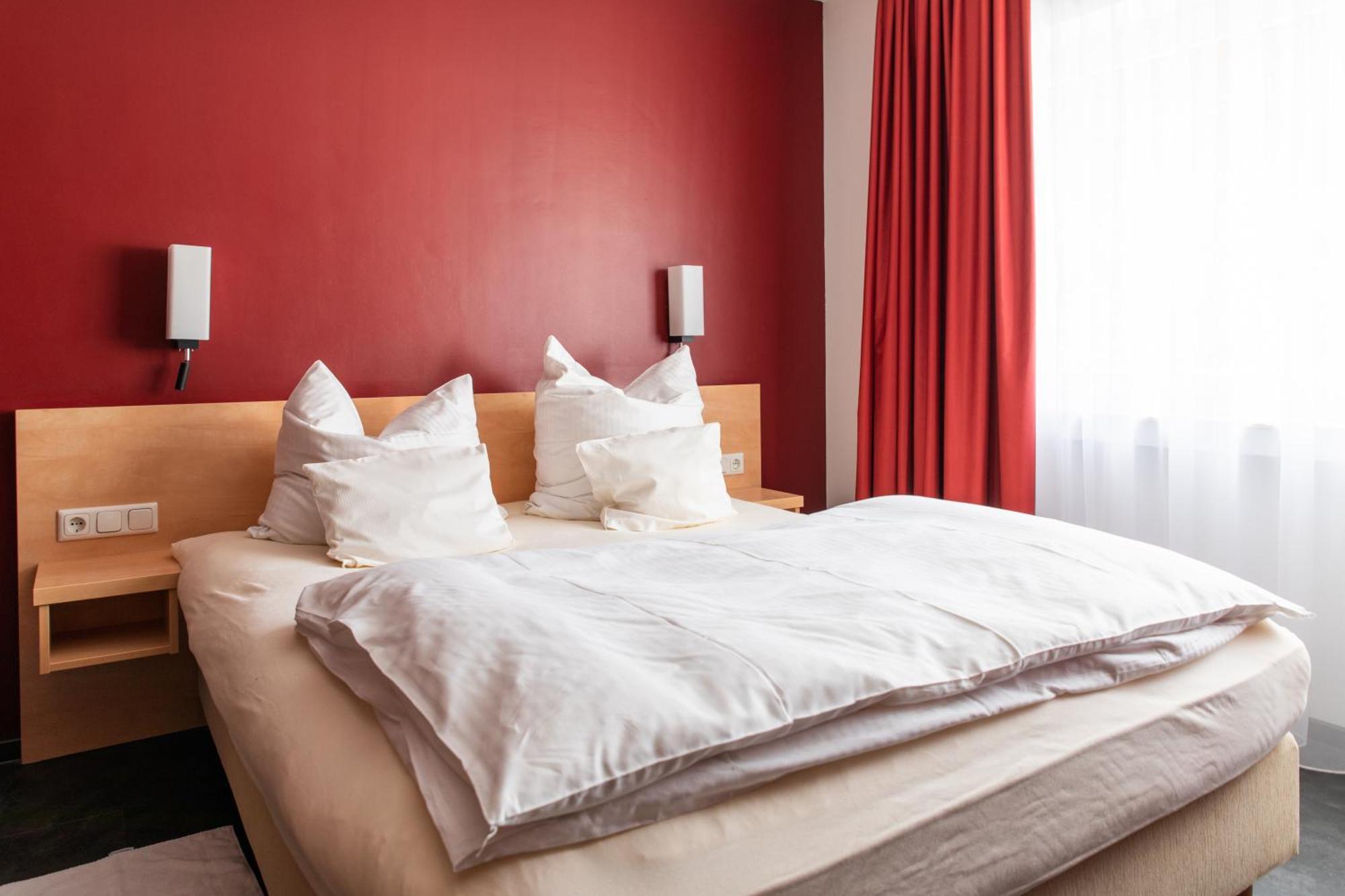 Mein Schlosshotel Heusenstamm Ngoại thất bức ảnh