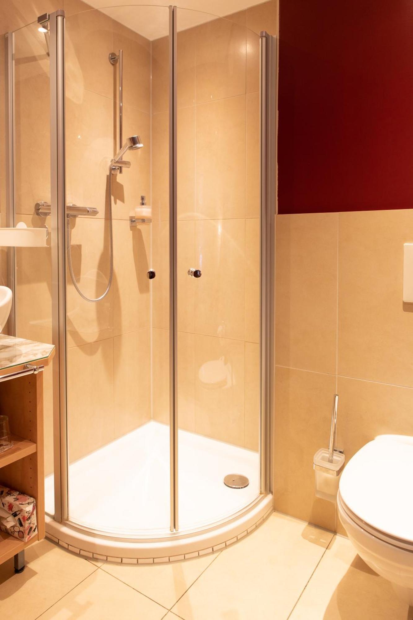 Mein Schlosshotel Heusenstamm Ngoại thất bức ảnh