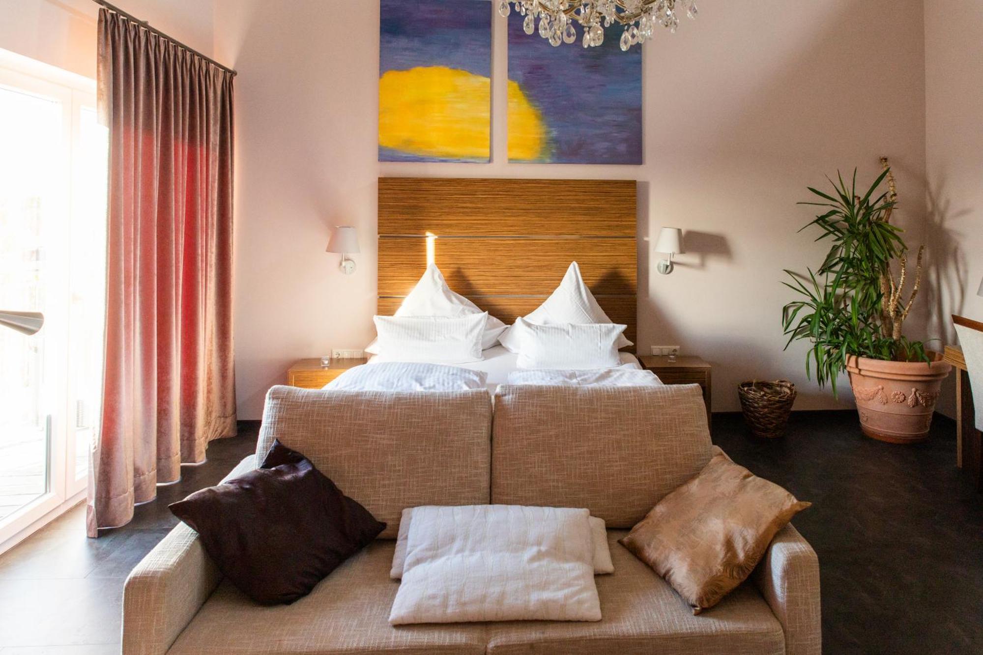 Mein Schlosshotel Heusenstamm Ngoại thất bức ảnh