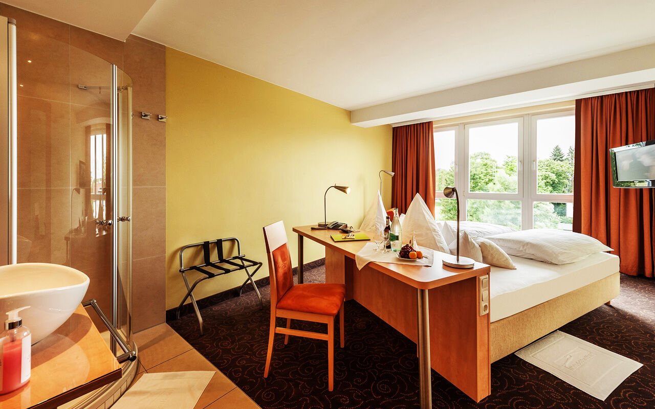 Mein Schlosshotel Heusenstamm Ngoại thất bức ảnh